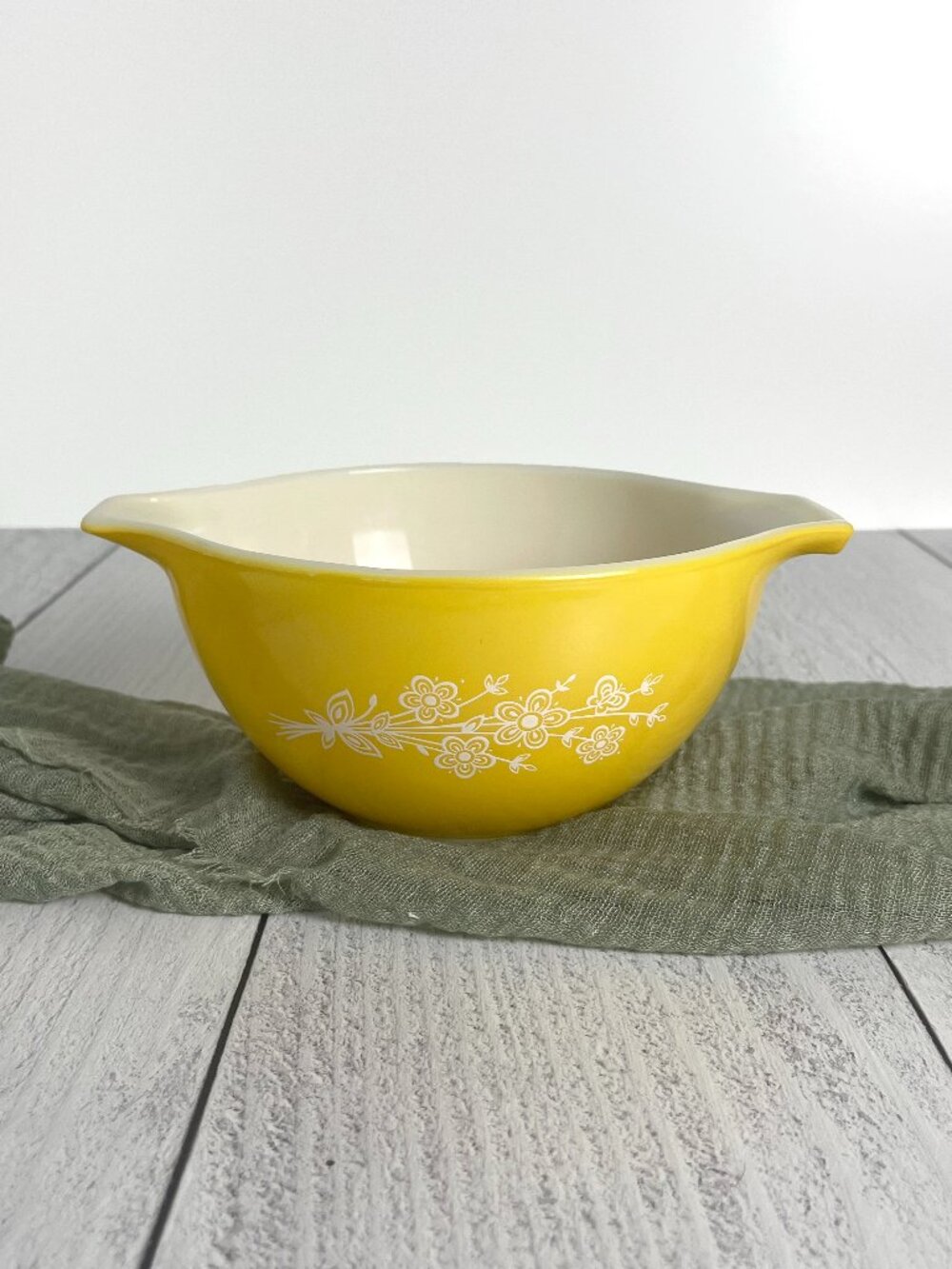 Vintage Pyrex Butterfly Gold 441 Cinderella Mixing Bowl 750ml